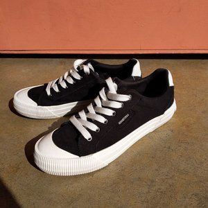 Rocketdog Cheery black tennis shoes Women 10